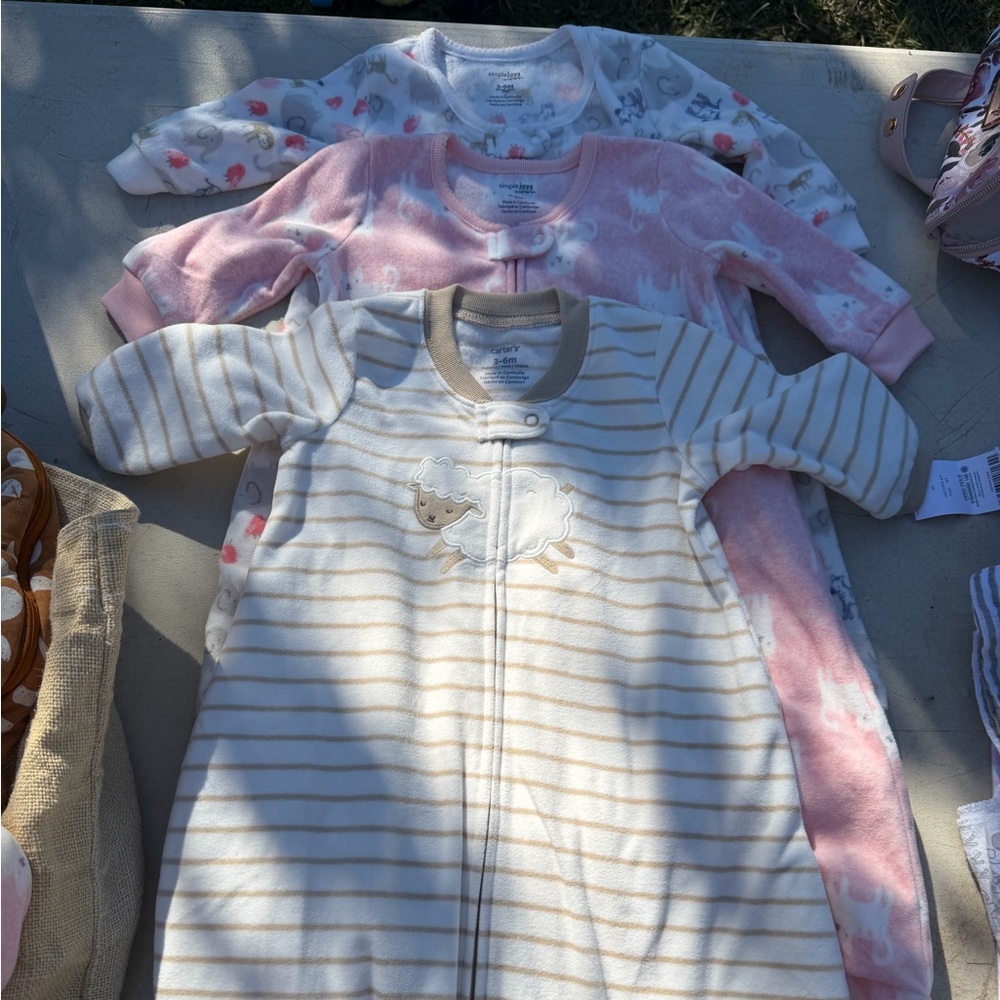 Lot of 3 Carters long sleeve sleep suits